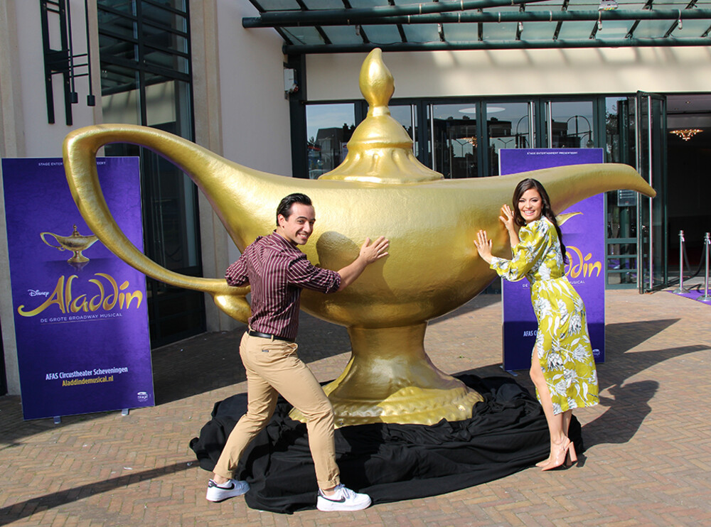 foto Große Aladin Wunderlampe