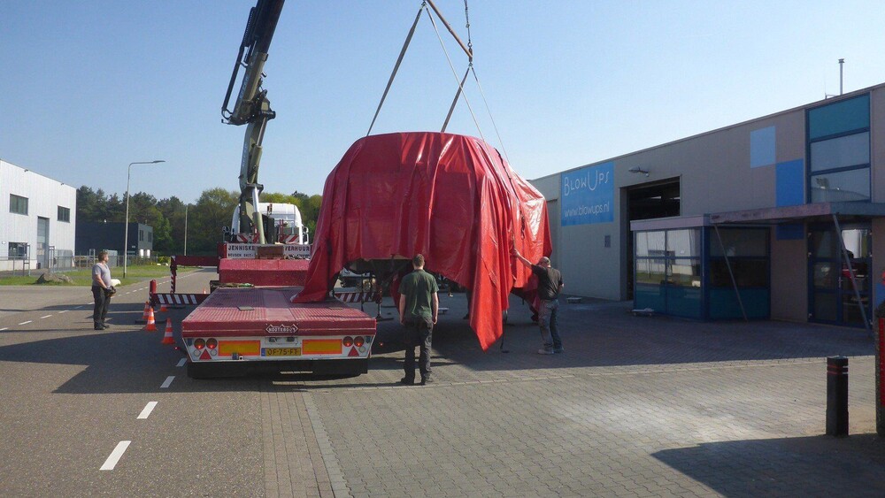 Blowups bouwde voor Kia de nieuwe Kia Giant Picanto voor plaatsing langs de A2 in Breukelen.