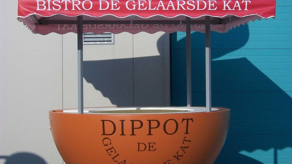 Displays - Het realiseren van een display in de vorm van een dippot voor Bistro De Gelaarsde Kat door Blowups