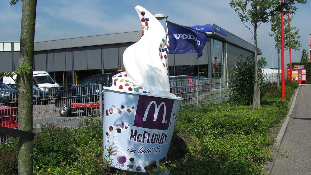 Blow Ups - Voor McDonalds realiseerden Blowups enkele McFlurry displays.