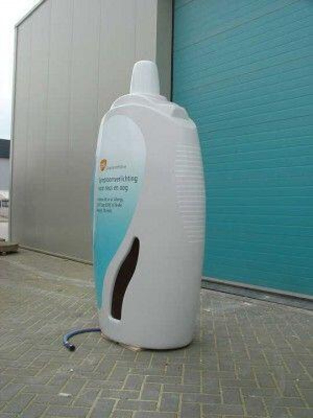 Blow Ups - In opdracht van GSK maakte Blowups een vergroot object van de Avamys Neusspray