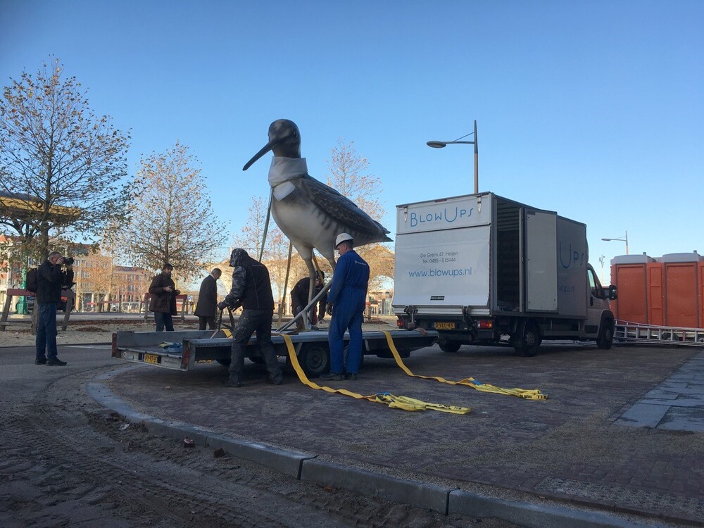 Grote vogel, kunstwerk gemaakt in opdracht van Studio Broos