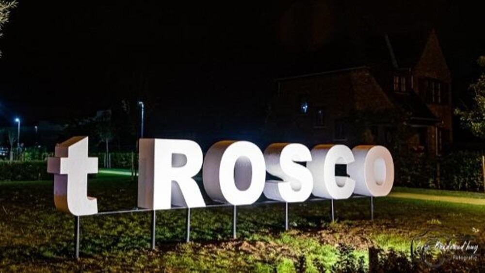 Grote polyester 3D letters voor sportcomplex 't Rosco in Ronse
