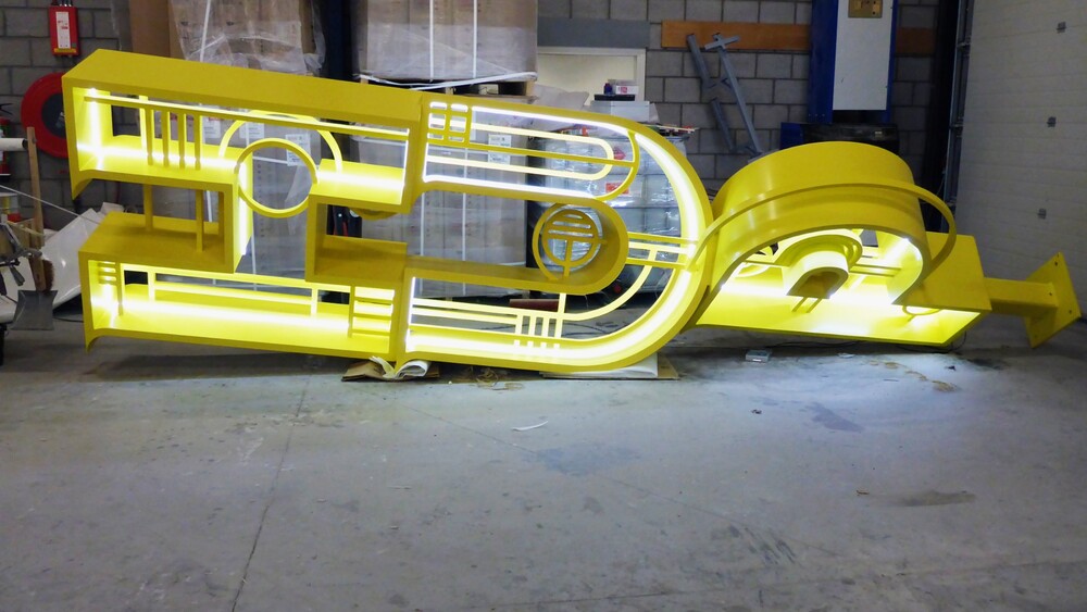 3D letters met speels design bij HUP Hotel Mierlo