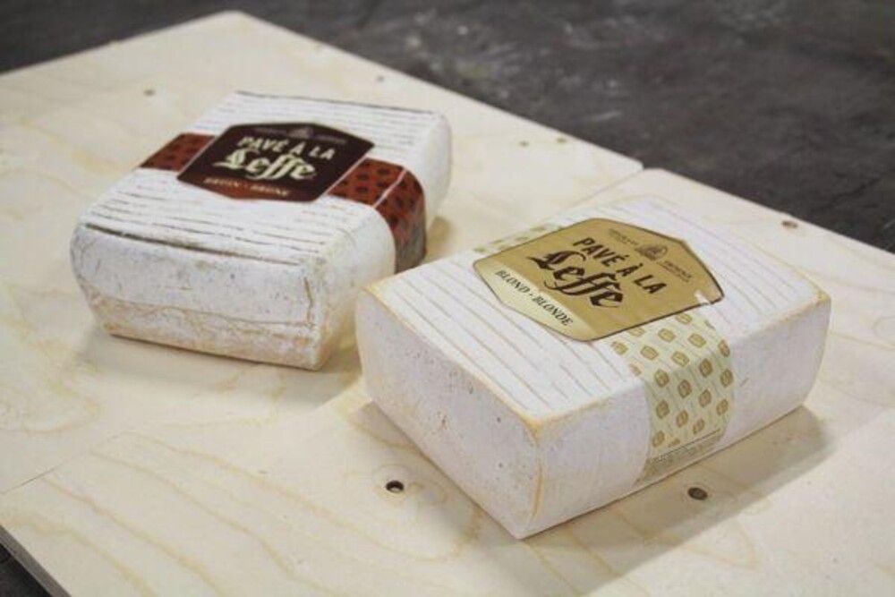 Decoratieve kazen, uitvergroting, blowups van kazen. In opdracht van Flink, voor Leffe en Passendale kaas.