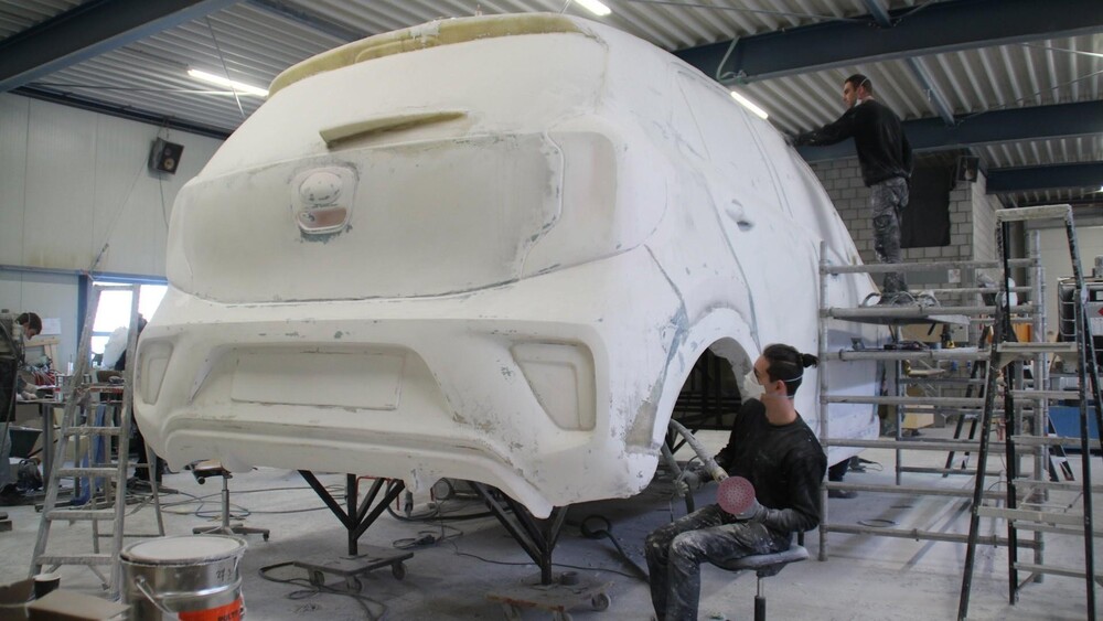 Blowups built a giant KIA Picanto for KIA NL.