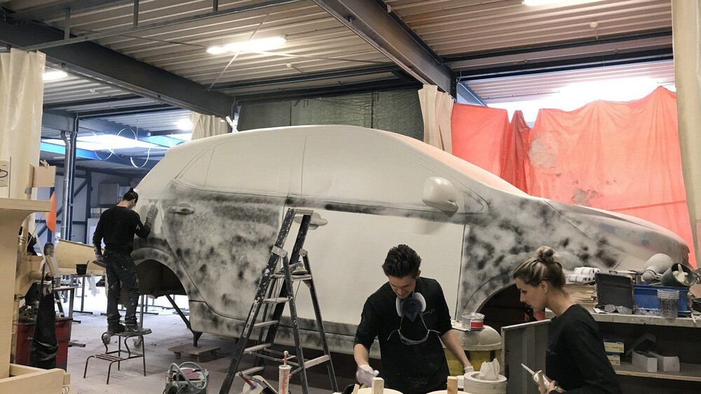 Blowups built a giant KIA Picanto for KIA NL.