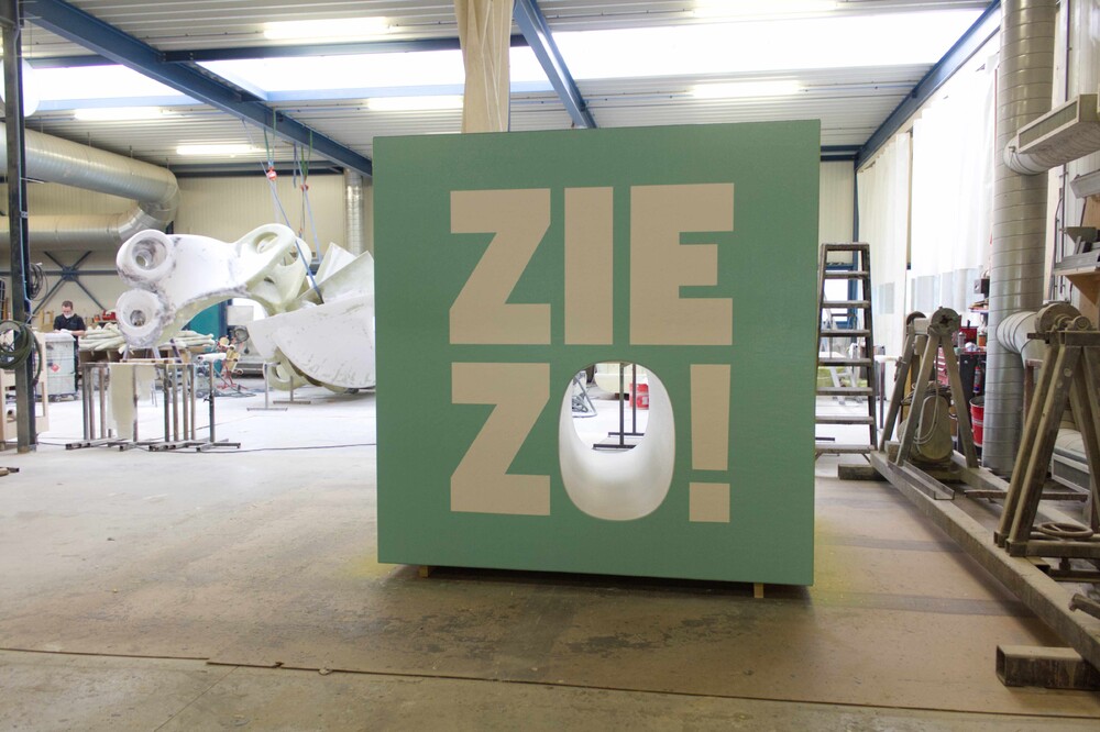Grote speelkubus op maat gemaakt voor ZIEZO! Maastricht.