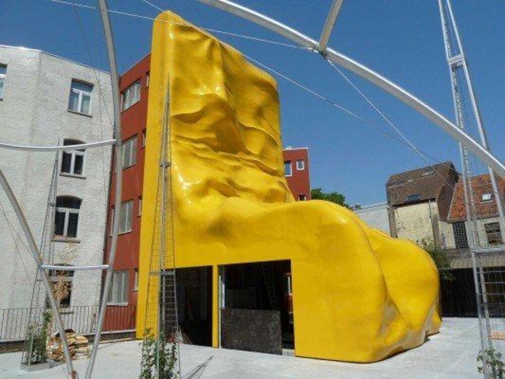 Blowups produced this huge sculpture for artist Nick Ervinck 