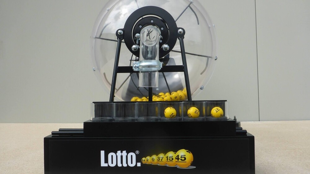 Blowups maakte 15 echt werkende Lotto machines. Kopie van origineel.