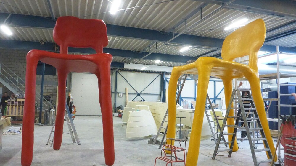 Uitvergroting, 4,5 meter hoog, stoel Maarten Baas. Locatie De Bakermat Eindhoven, opdrachtgever SDK Vastgoed. Productie Blowups Heijen.