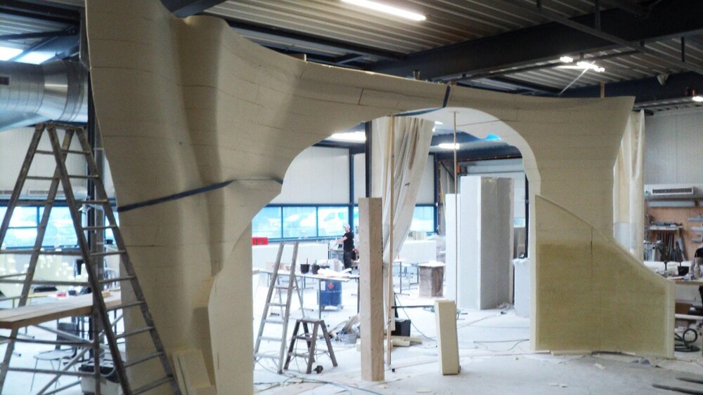 Horeca interieurbouw project Holland Casino Amsterdam West. Het Blowups team interieurbouw horeca vervaardigde een unieke bar wand voor het casino.