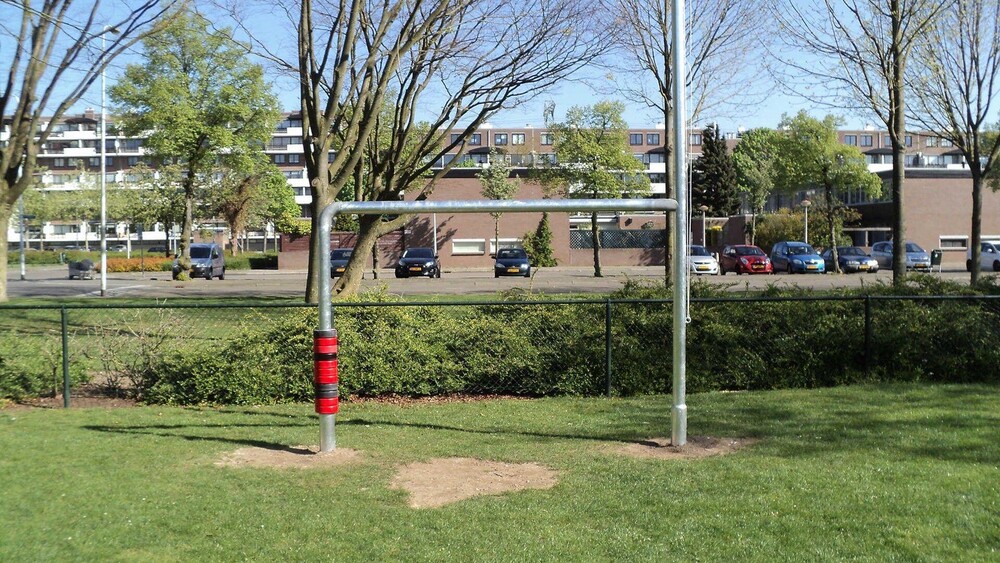 Speeltoestellen - Blowups maakte speeltoestellen in opdracht van Leonie Martine Janssen.