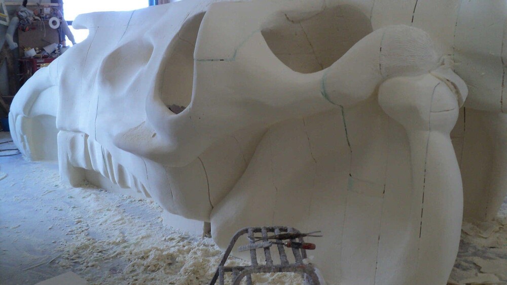 Speeltoestellen - Voor Gemeente Den Haag maakte Blowups een speeltoestel in de vorm van een enorme paardenschedel