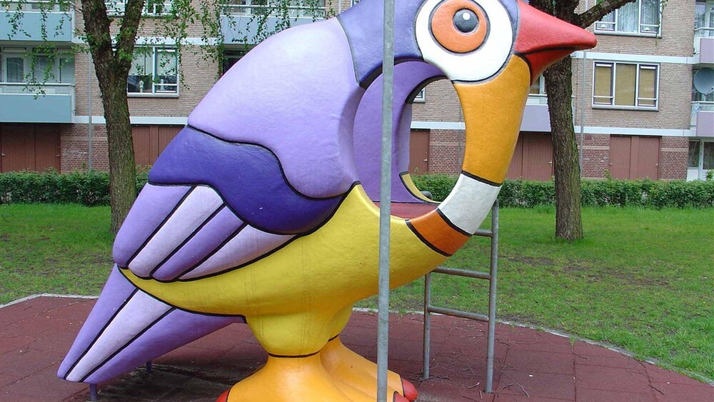 Speeltoestellen - Blowups maakte voor De Alliantie een speeltoestel in de vorm van een vogel.