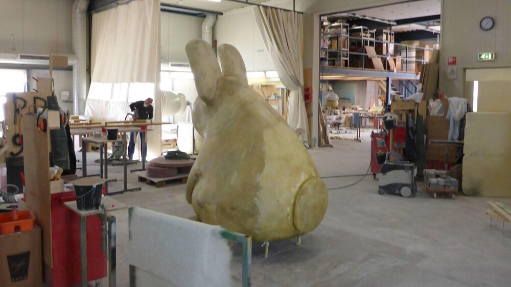 Blowups maakt reproductie van konijn van kunstenaar Tom Claassen
