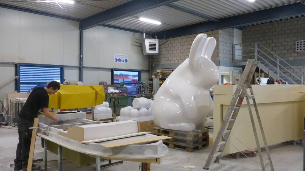 Blowups maakt reproductie van konijn van kunstenaar Tom Claassen