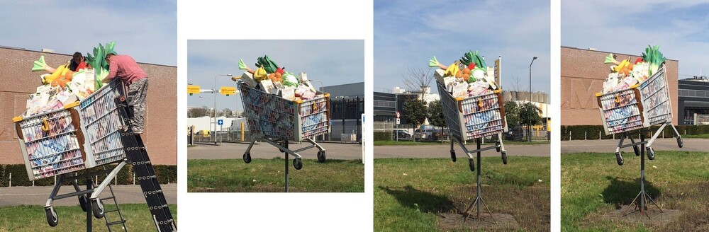 Uitvergroting, blowup, van winkelwagen Jumbo supermarkten. Blowups vervaardigde het fruit en de groenten in de grote winkelwagen. De ingrediënten werden op 275% met de hand geshaped door de creatieve talenten bij Blowups en levensecht gedecoreerd.