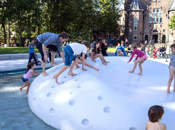 Water speelobject in Amsterdam.