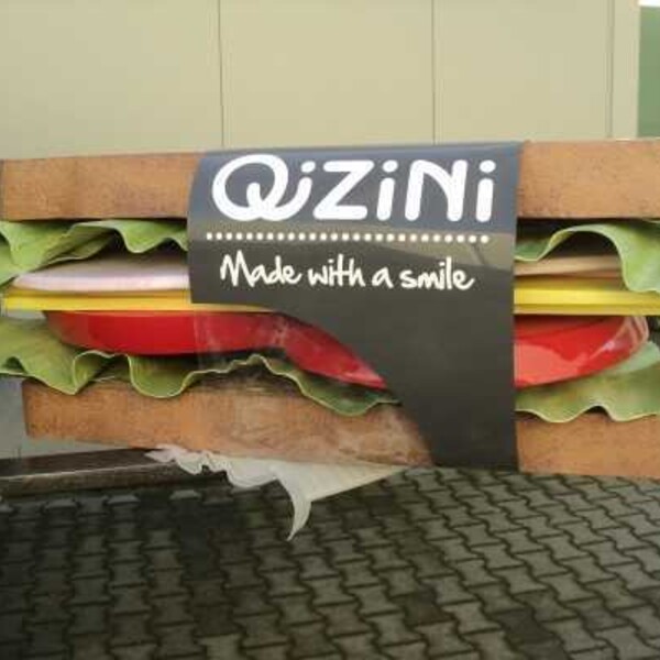 Qizini solid blowup Sandwich