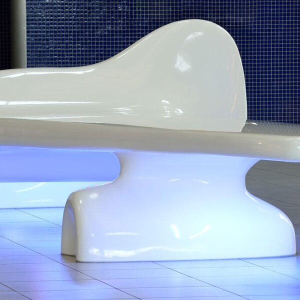 Tjep airplane shaped bench