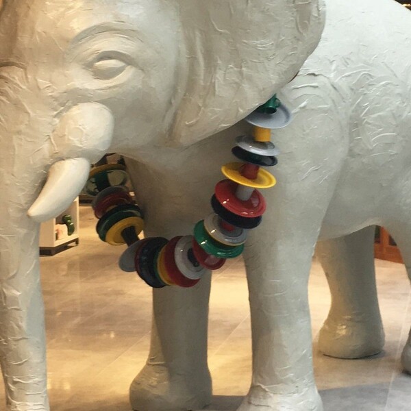 Olifant in Hudson's Bay Rotterdam